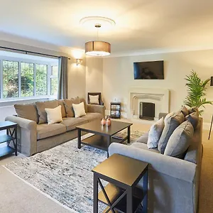 Host & - White Holiday home