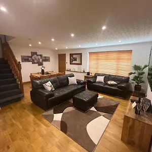 Wilford Charm Spacious 3br Retreat In Holiday home Nottingham